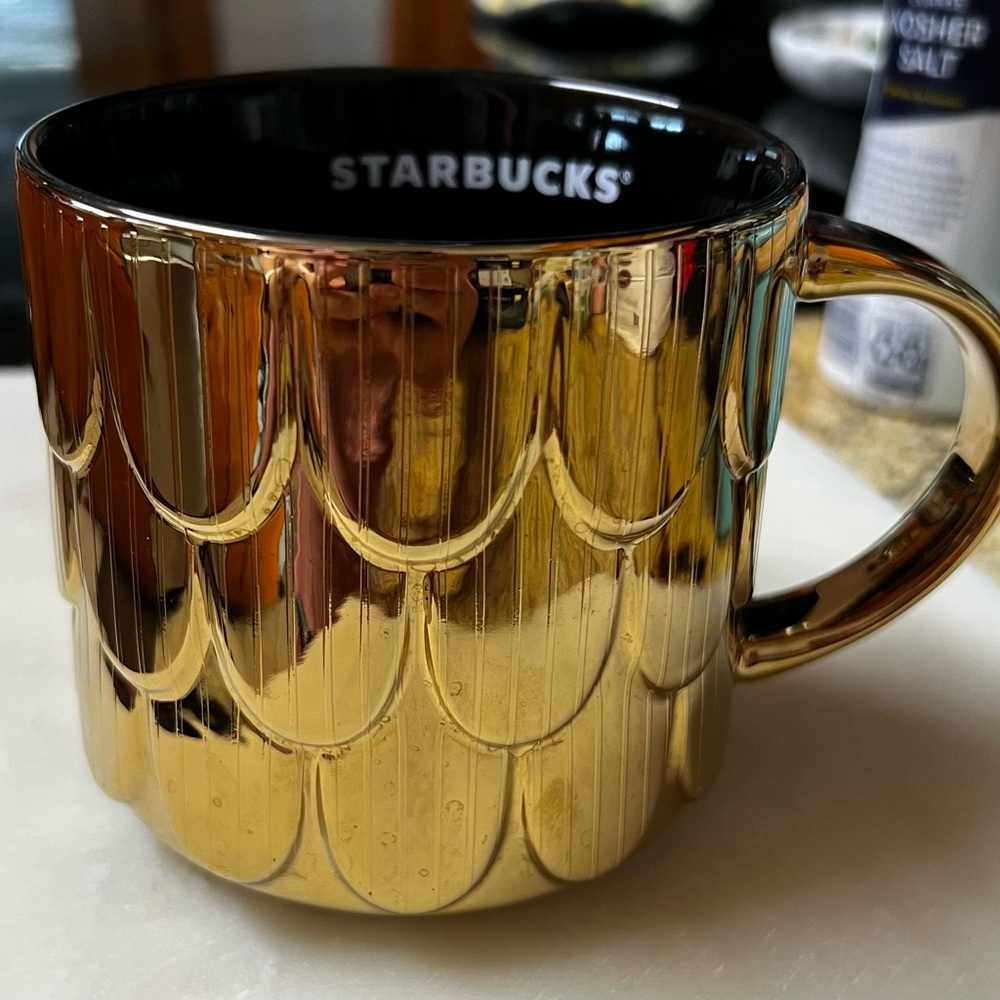 2019 Starbucks gold mermaid scales scalloped coffee mug cup.